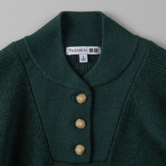 Uniqlo green sweater - Picture 1 of 5
